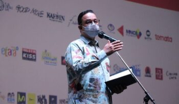 Gubernur DKI Jakarta, Anies Baswedan memberikan sambutan pada Pembukaan Jakarta Film Week 2021, Kamis (18/11) malam. Foto: Dok: Pemprov DKI Jakarta